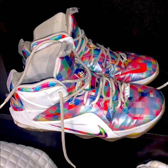 Worn only 3 times. Very comfy, bought for $220.00 - Picture 1 of 3